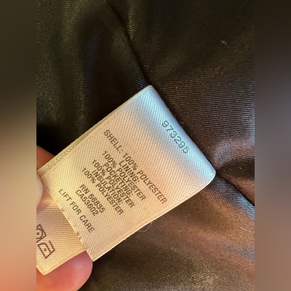 Cabela’s  Women’s Sherpa Lined Grey Hooded Parka. Full Zip. Horn Toggle. - Picture 12 of 14